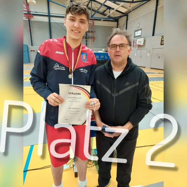 Deutsche Meisterschaft
Florett
Herren
U17
Individuell
Winsen Luhe (GER)
May 7, 2022
Unser Team in Winsen