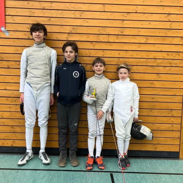 7 Cup of Sparkasse 2023
28.01.2023 - 29.01.2023
U20 Maximilian Platz 5
U17 Maximilian Platz 6
U15 Konstantin Platz 13
U13 Konstantin Platz 3
U11 Samuel Platz 7, Arne Platz 11
https://fencing.ophardt.online/de/search/results/25402